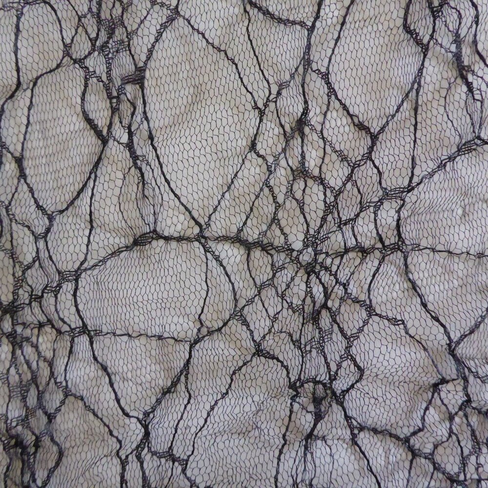 NEW HALLOWEEN GOTHIC BLACK SPIDER WEB LACE SHEER FABRIC 5 PIECES 19 YARDS